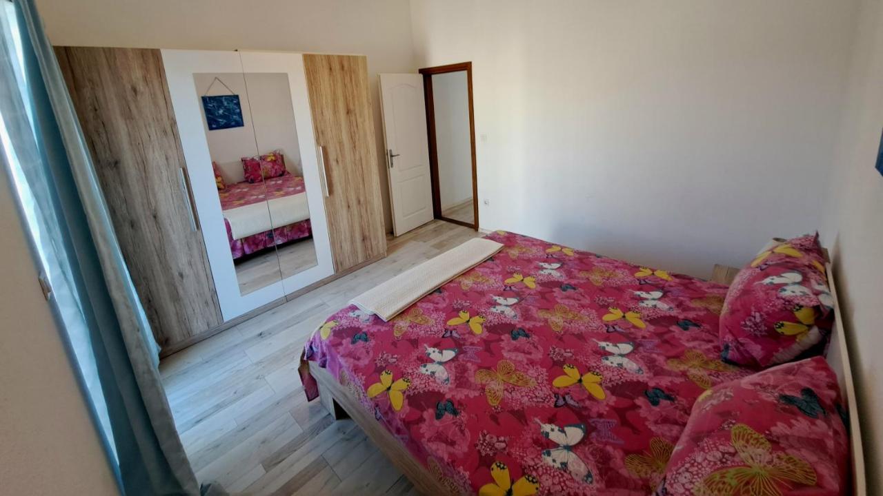 Apartment Oaza Mira Tribalj Exteriör bild