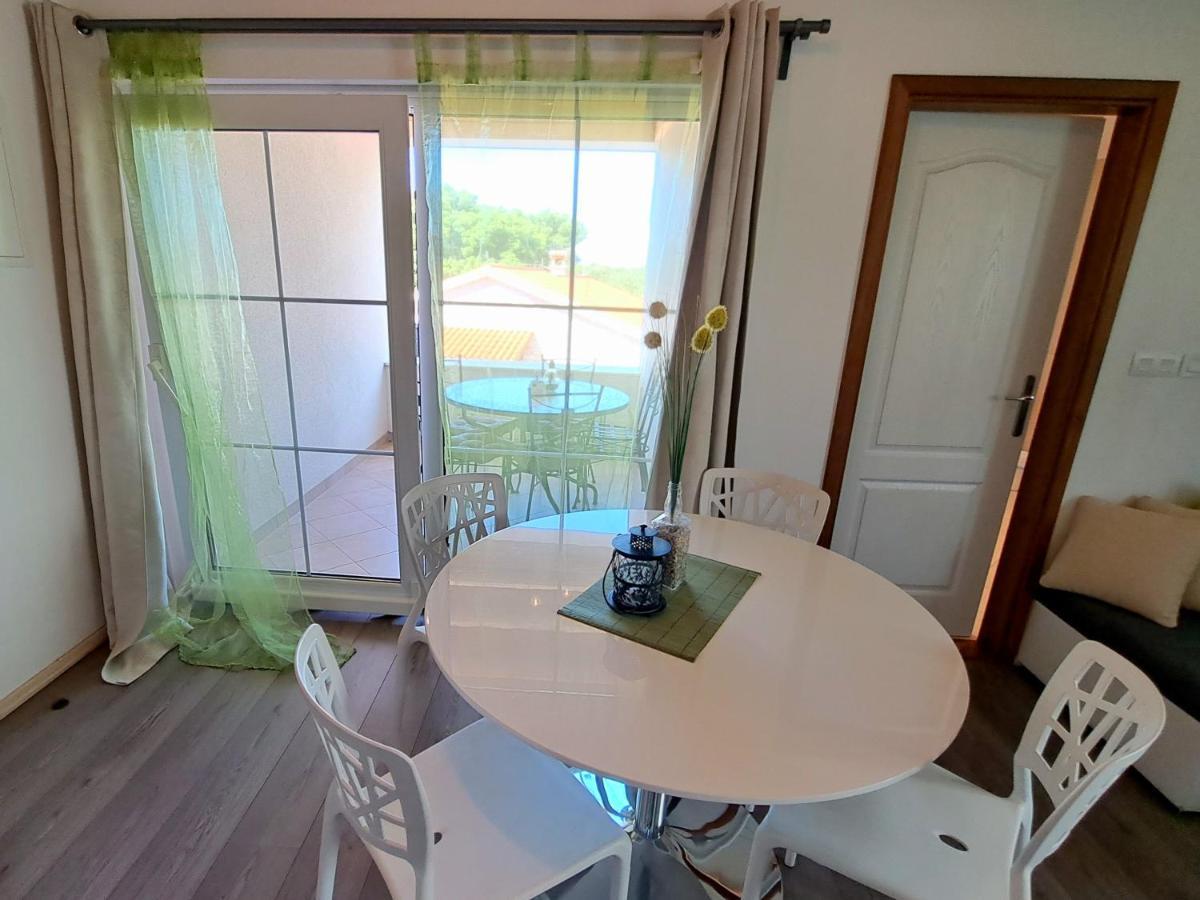 Apartment Oaza Mira Tribalj Exteriör bild