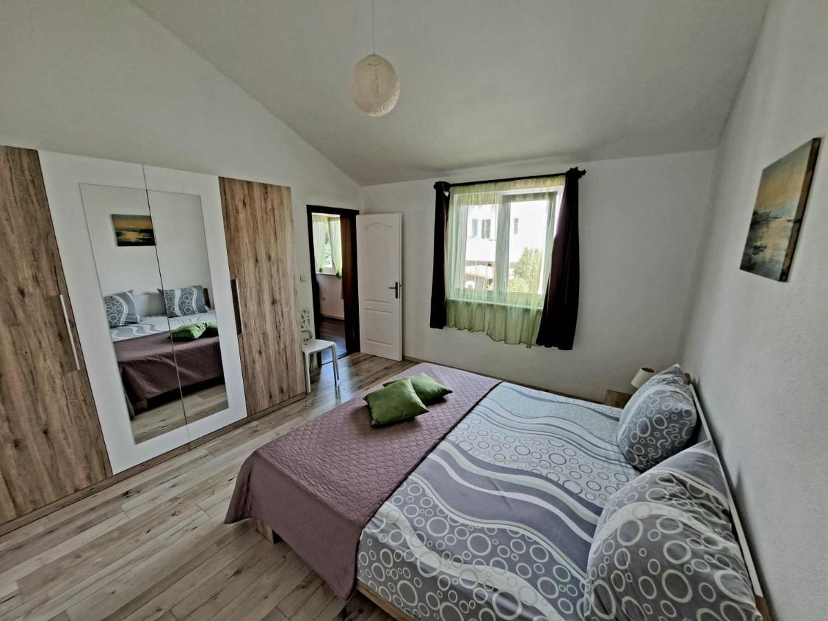 Apartment Oaza Mira Tribalj Exteriör bild
