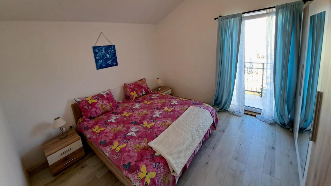 Apartment Oaza Mira Tribalj Exteriör bild