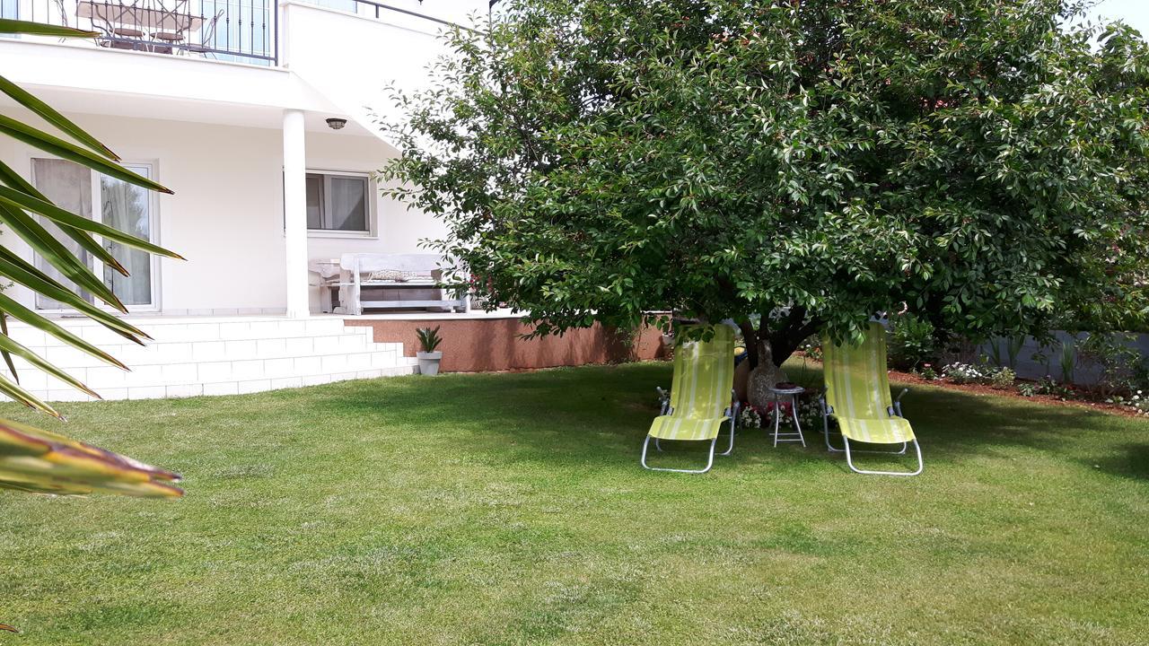 Apartment Oaza Mira Tribalj Exteriör bild